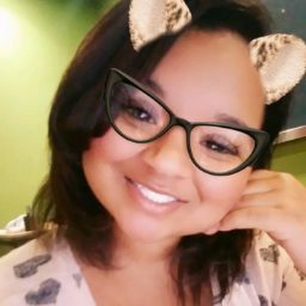 Meet your Posher, Latoya